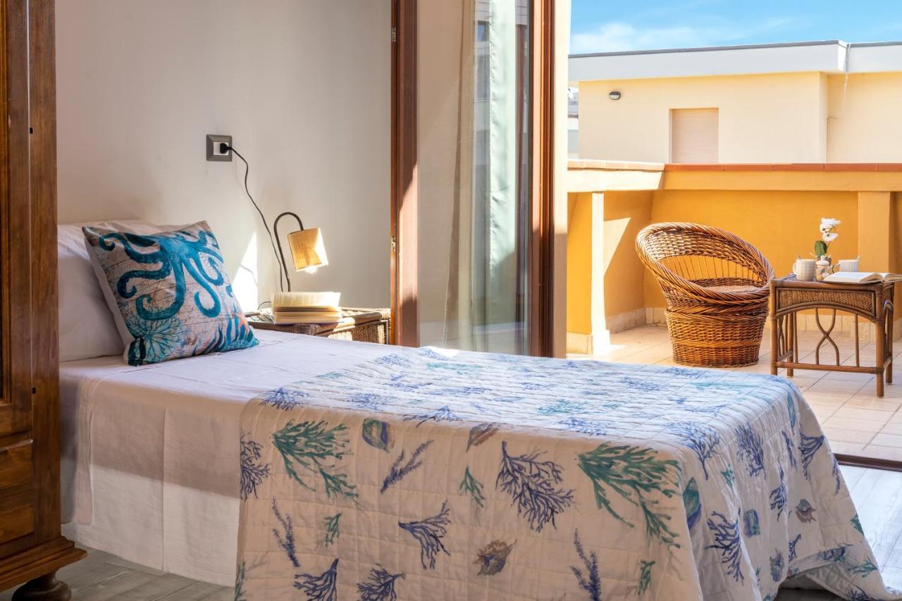 Appartement Lungomare Garibaldi - Attico A Due Passi Dal Mare à Alghero Extérieur photo