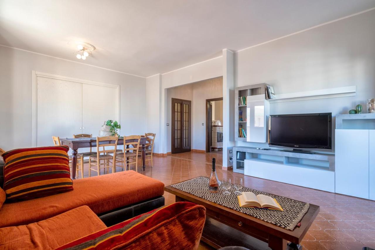 Appartement Lungomare Garibaldi - Attico A Due Passi Dal Mare à Alghero Extérieur photo