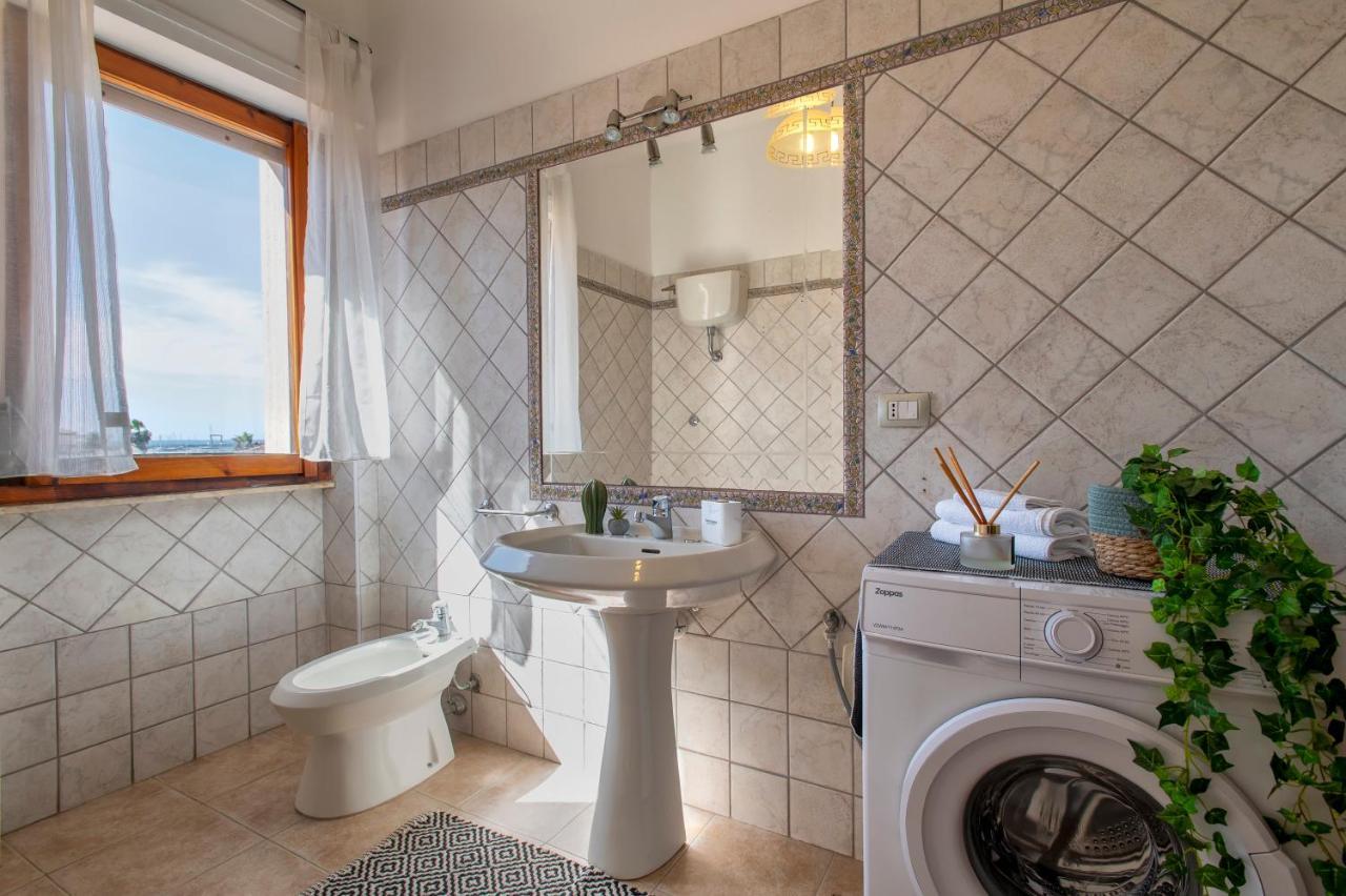 Appartement Lungomare Garibaldi - Attico A Due Passi Dal Mare à Alghero Extérieur photo