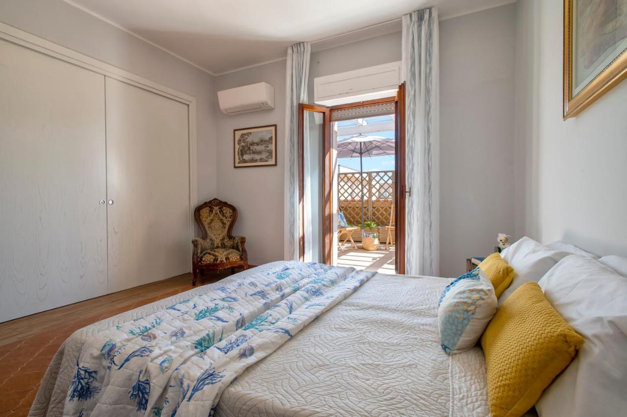 Appartement Lungomare Garibaldi - Attico A Due Passi Dal Mare à Alghero Extérieur photo