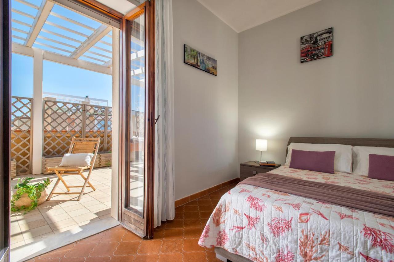 Appartement Lungomare Garibaldi - Attico A Due Passi Dal Mare à Alghero Extérieur photo