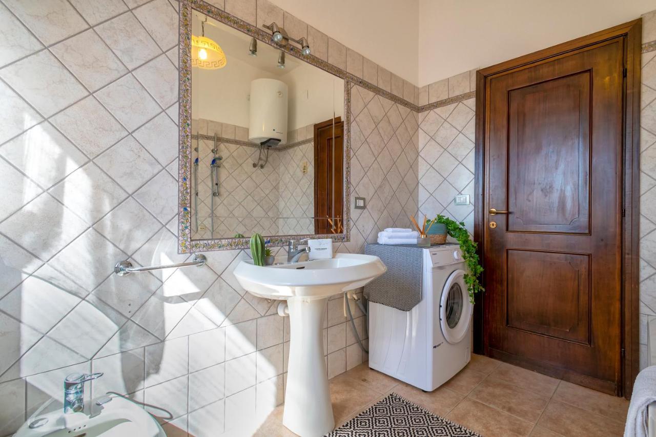 Appartement Lungomare Garibaldi - Attico A Due Passi Dal Mare à Alghero Extérieur photo