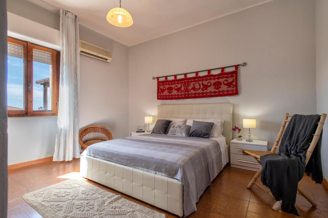 Appartement Lungomare Garibaldi - Attico A Due Passi Dal Mare à Alghero Extérieur photo